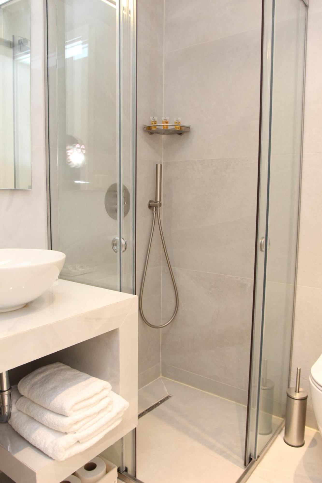 Central Metropolis Luxury Living Athén Kültér fotó